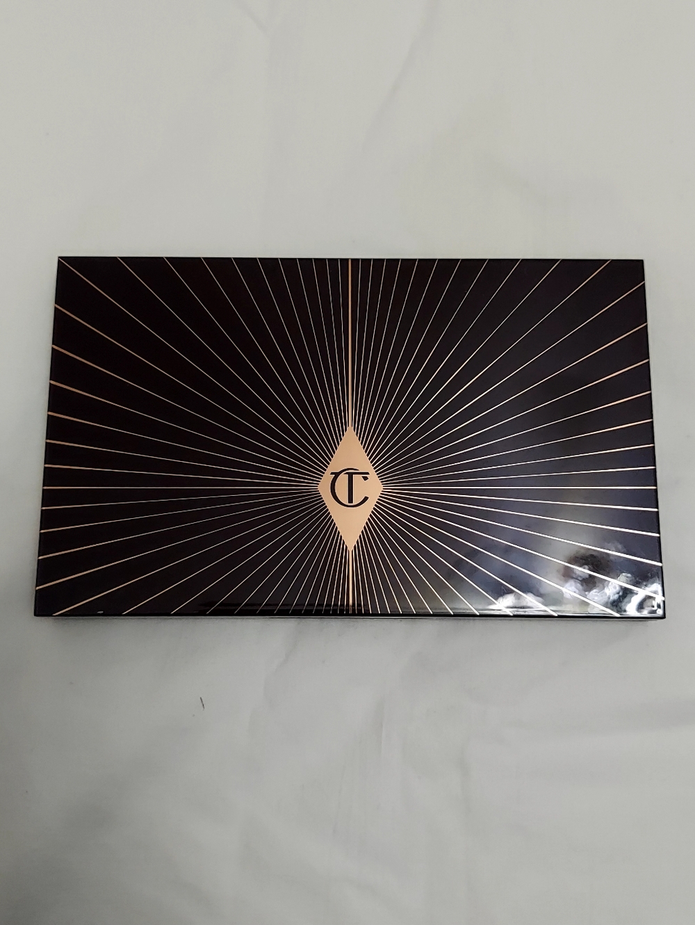 Charlotte Tilbury Glowing Pretty Skin Palette Blush Highlighter Bronze